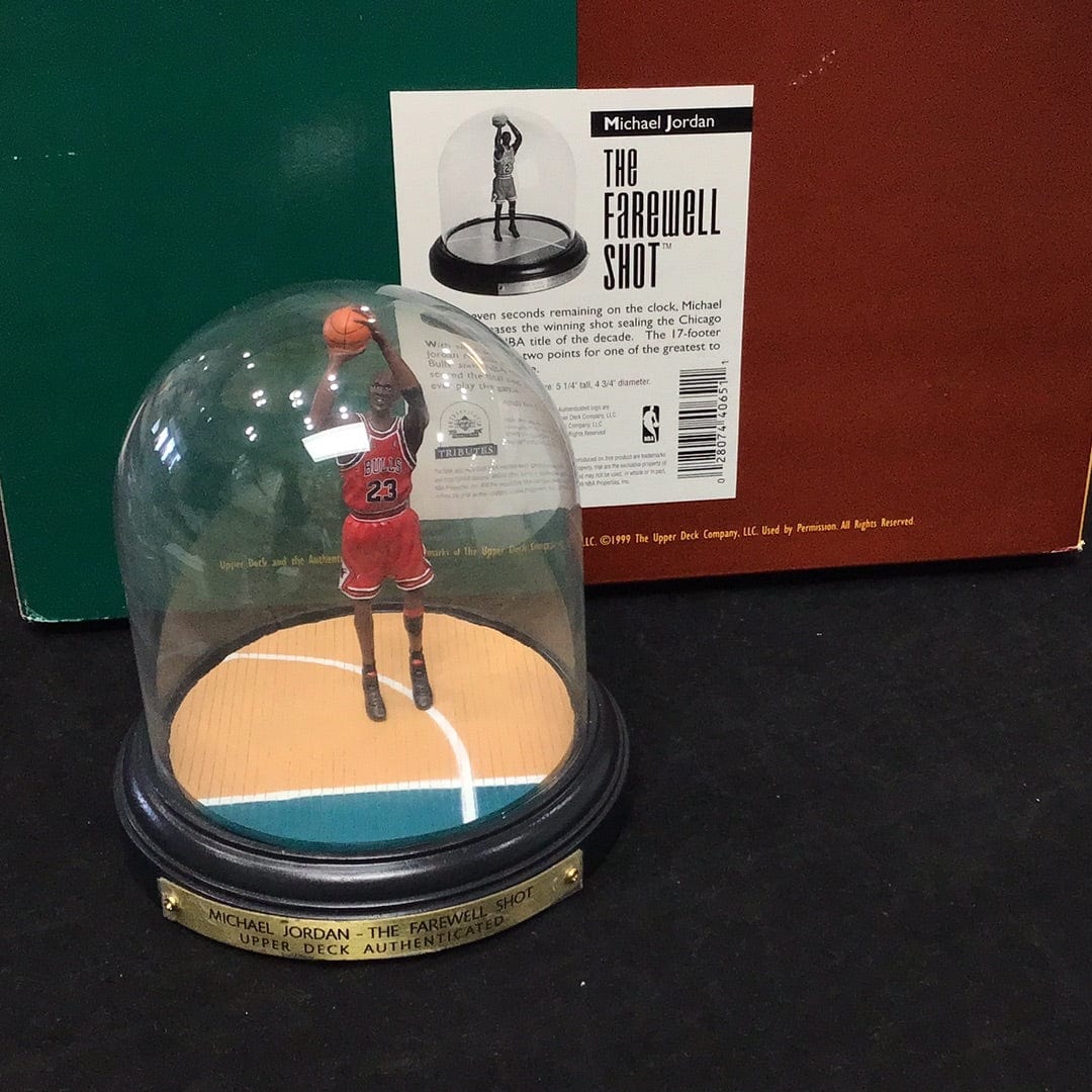 Michael Jordan The Farewell Shot フィギュア Michael Jordan Upper Deck Tributes The Final Shot – Overtime Sports