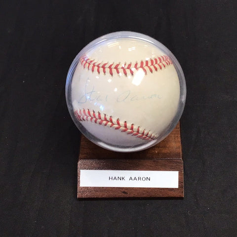 Hank Aaron Autographed Baseball JSA YY54059