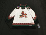 Arizona Coyotes Stitched Hockey Jersey Women’s Medium NWT
