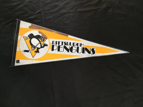 Team Pennant Vintage Hockey Pittsburgh Penguins