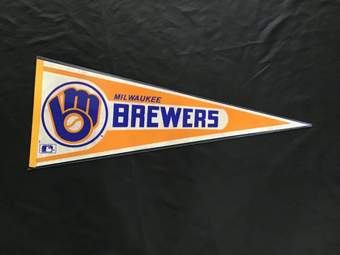 Team Pennant Vintage Milwaukee Brewers