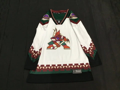 Arizona Coyotes Stitched Hockey Jersey Women’s Small NWT