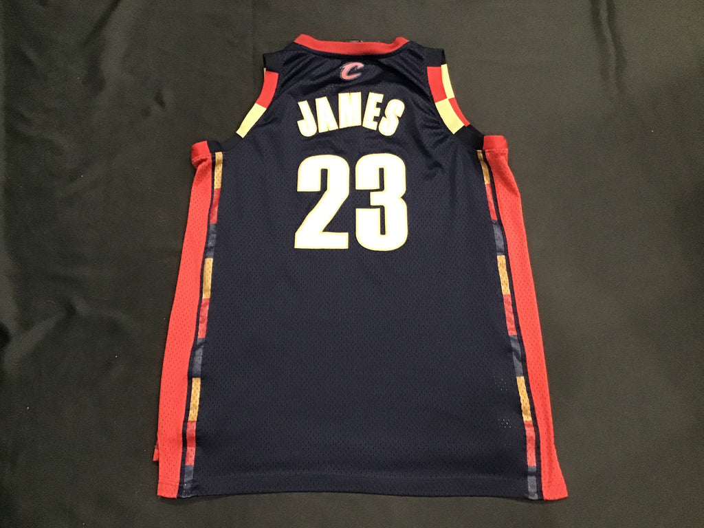 Cleveland Cavaliers LeBron James #23 - Jersey - Stitched XL Length +2